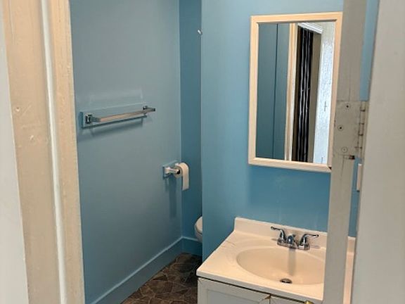 4th image of 1322 Alpine Ave NW APT 2