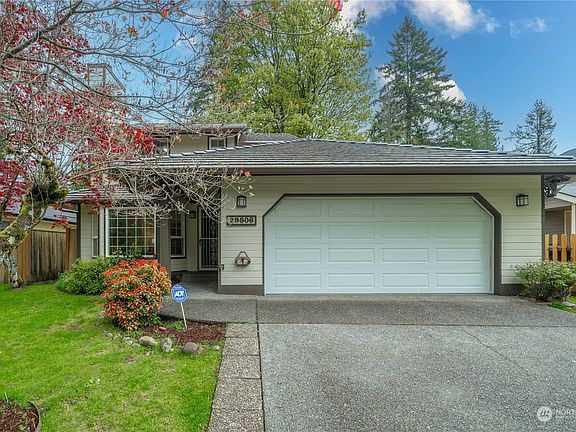 2nd image of 25606 Lake Wilderness Place SE