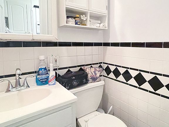 5th image of 421 E 81st St APT 2RW
