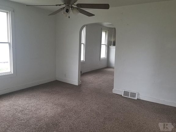 5th image of 818 N H St