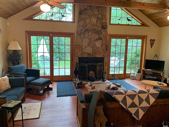 2nd image of 63 Heritage Ln