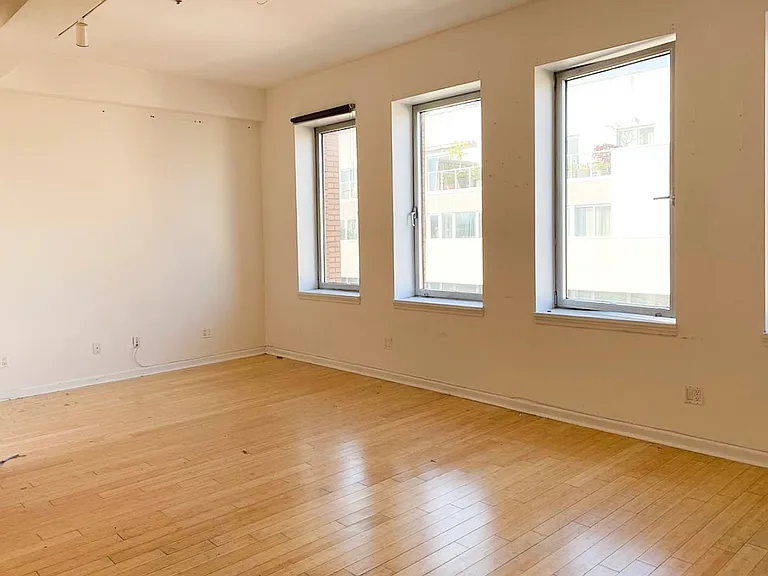 148 N 10th St #5C — Photo 3