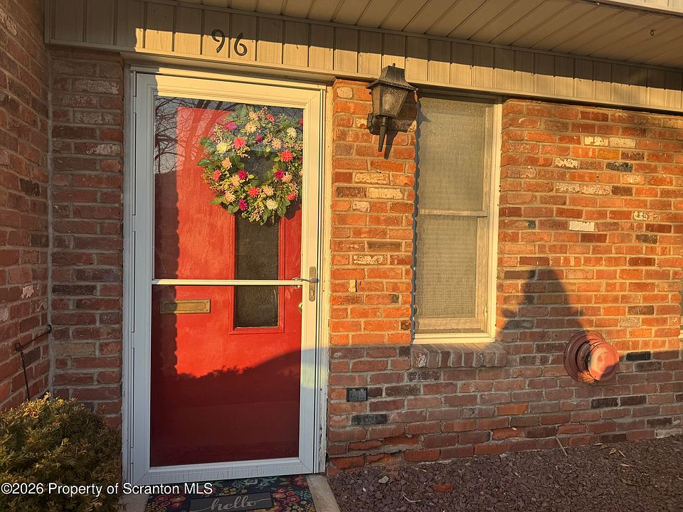 1st image of 96 Abington Gardens Dr