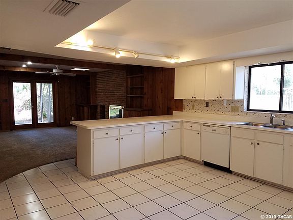 5th image of 3836 NW 31st Pl