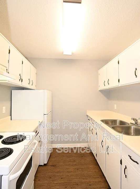 4280 Quentin Ave #212