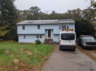 7 North St, Bellingham, MA 02019