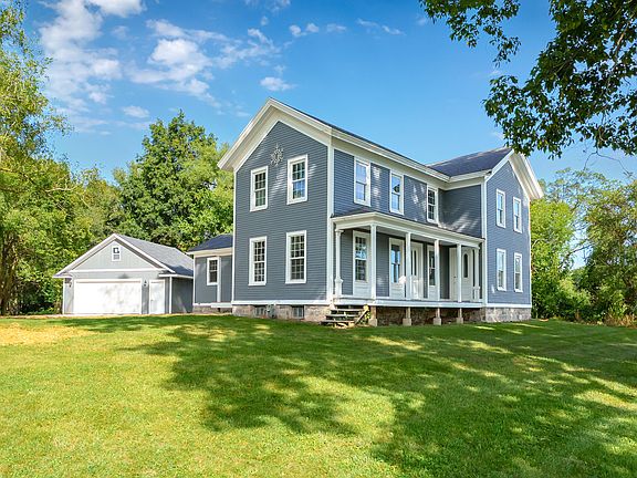 2nd image of 135 Golfview Dr