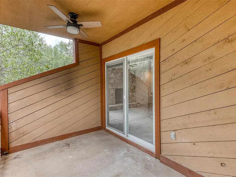 901 Cheyenne #C — Photo 32