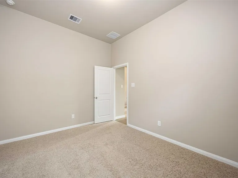 3915 Sugardale St — Photo 26