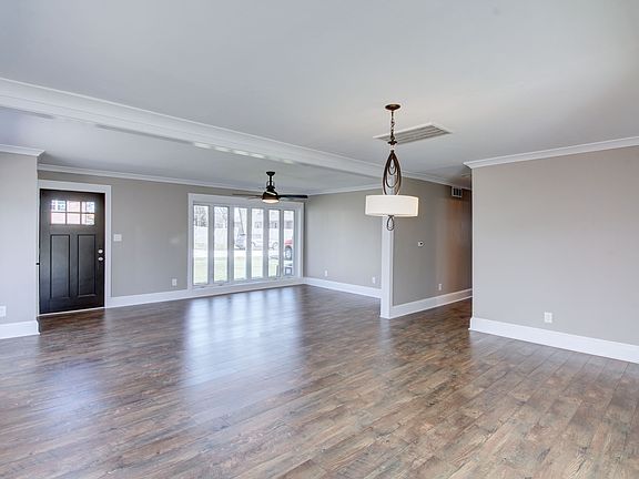 3rd image of 35072 N Rand Hill Dr