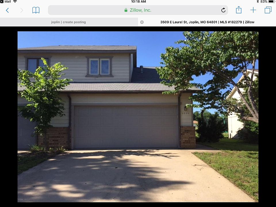 Front of Townhome 2 car garage