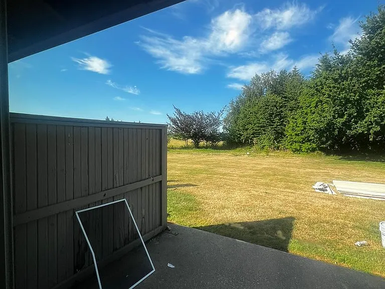 Adorable 2 Bedroom in Lynden! — Photo 20