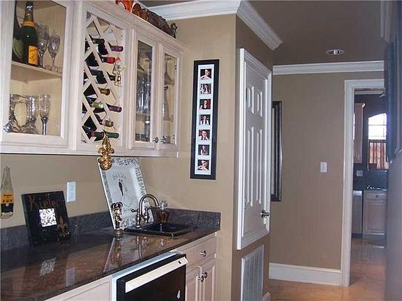 5th image of 4717 Patterson Dr