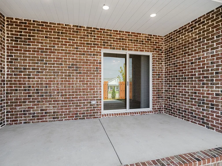 2417 Union St — Photo 12