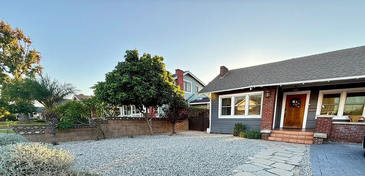 Building Photo - 801 N Marguerita Ave #801