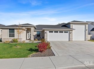 424 Castlebury St, Middleton, ID 83644