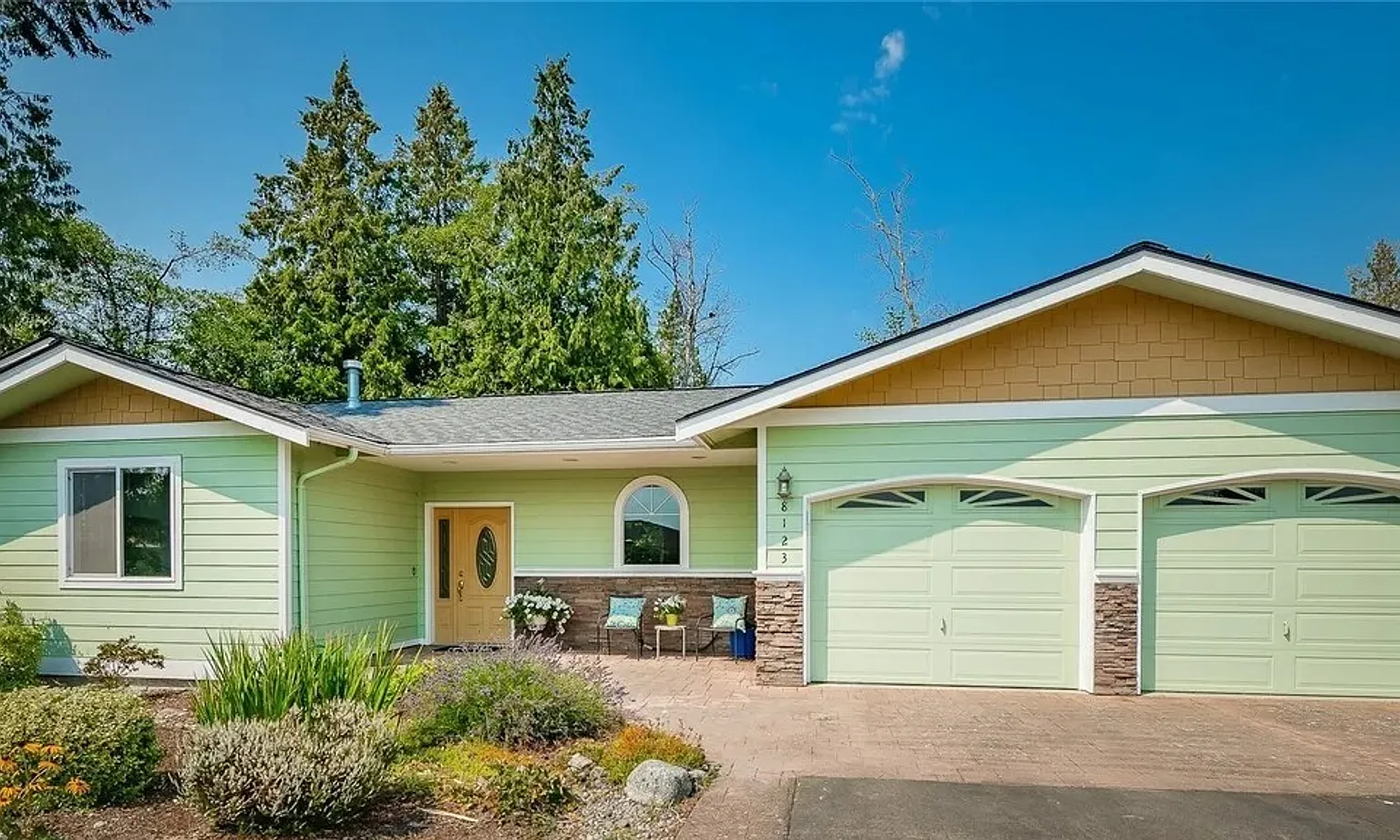 A Beautiful 3-bedroom 2 bath Birch Bay Village! Short term lease available. — Photo 1