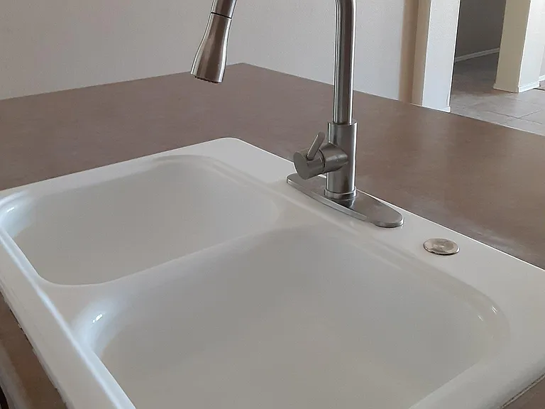 The kitchen island with sitting area