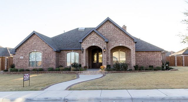 1st image of 2508 Briaroaks Dr