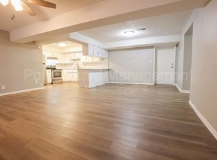 5828 Erskine St APT 10, Omaha, NE 68104