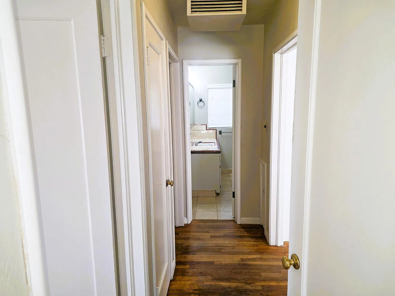 2 bed, 900 sqft, $1,795 — Photo 3