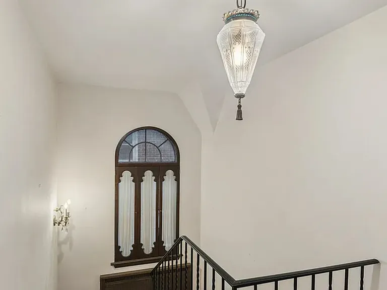 1422 Franklin Ave — Photo 13