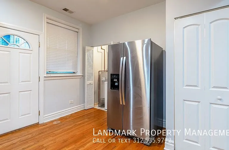 502 E 49th St #203 — Photo 6