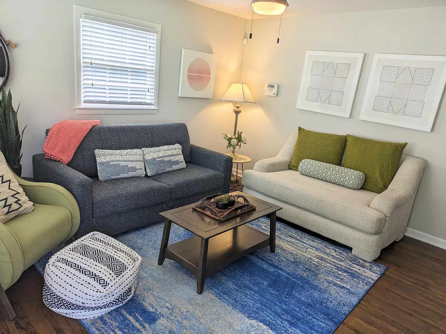 2 bed, 1.5 bath, 1056 sqft, $2,500 — Photo 3