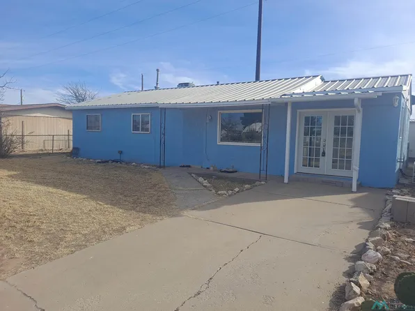 300 Robins Dr, Roswell, NM 88203