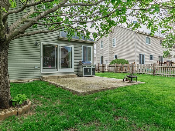 4th image of 1512 Knotty Pine Dr