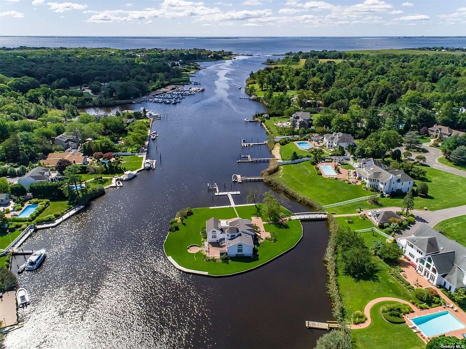 5 Parsons Landing, Islip, NY 11751 Zillow