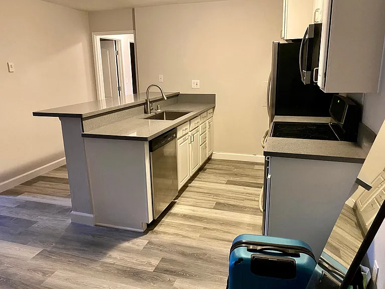 5585 E Pacific Coast Hwy #101 — Photo 7