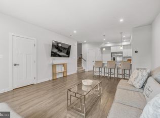 24272 Thurso Sq, Sterling, VA 20166