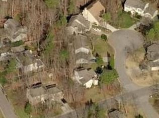 203 N Knightsbridge Rd, Cary, NC 27513