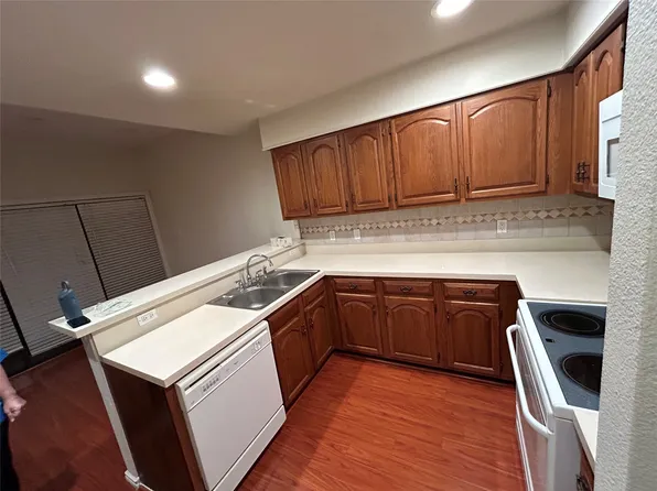 5100 Verde Valley Ln APT 179, Dallas, TX 75254