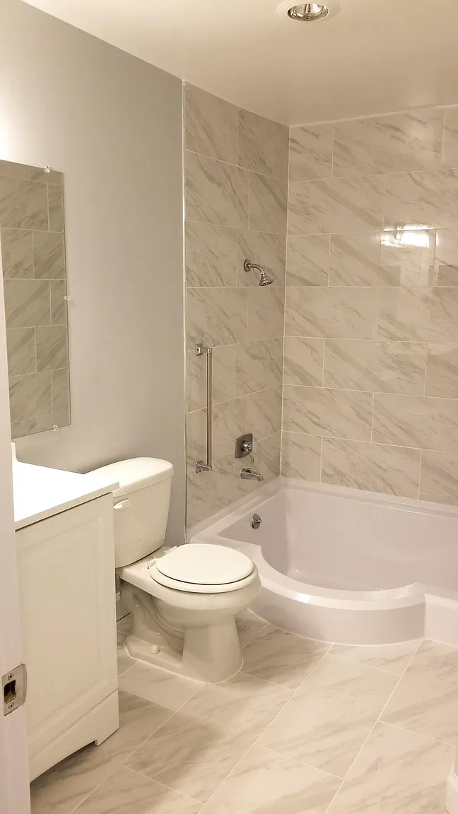 3314 Huntley Square Dr APT A photo 1
