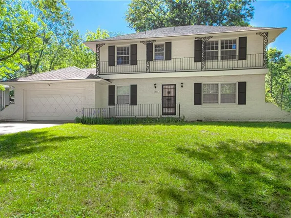 8903 Mastin St, Overland Park, KS 66212