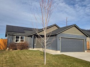 479 NE Poplar Ln, Redmond, OR 97756