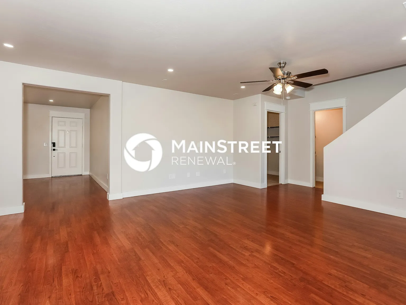 1658 E Anastasia St — Photo 2
