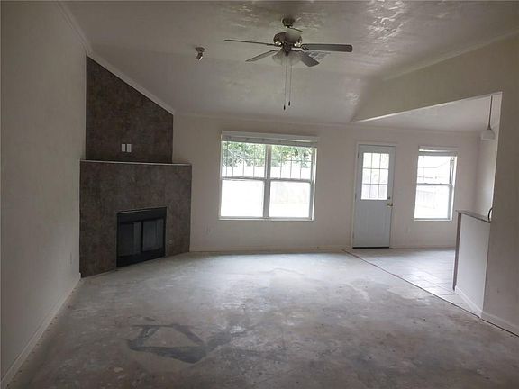 3rd image of 2126 Melody Dr