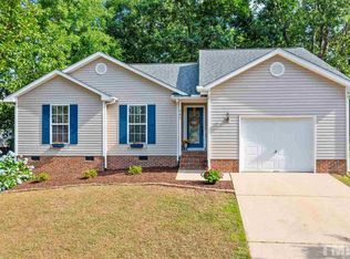 703 Edgeworth Ct, Fuquay Varina, NC 27526