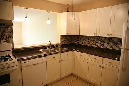 2nd image of 920 N Sterling Ave APT 102
