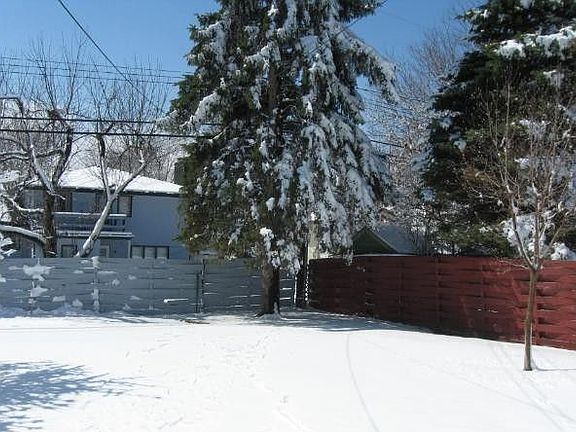 3rd image of 3204 36th Ave NE
