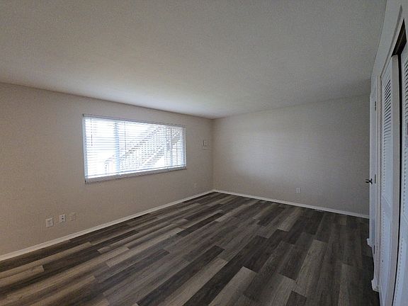 3rd image of 1015 E Pearl St APT A
