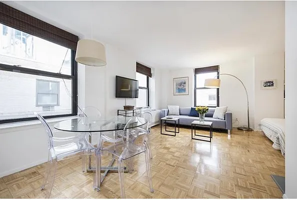 Rented by Compass | media 37