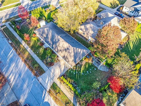 4th image of 24535 Lake Rd