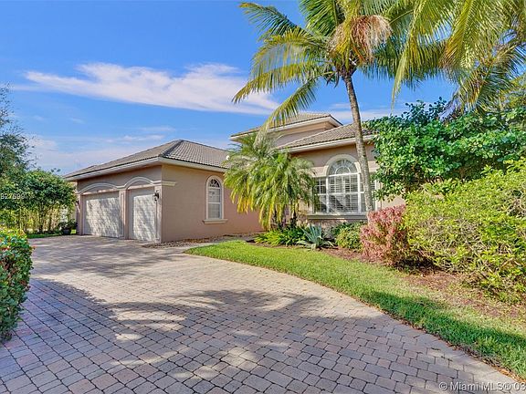 4th image of 7077 NW 71st Mnr