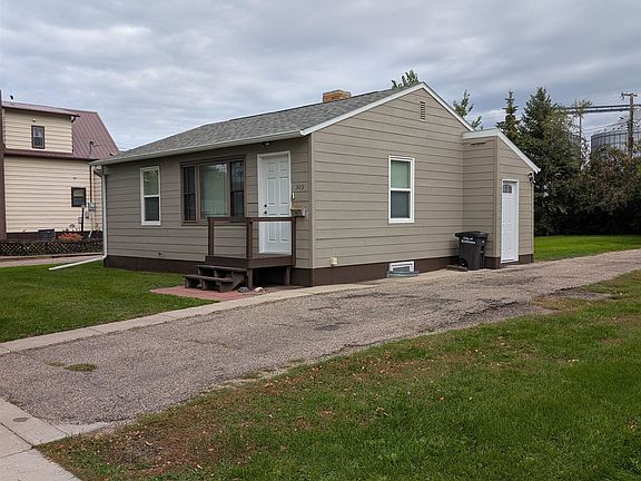 2nd image of 309 Sinclair St