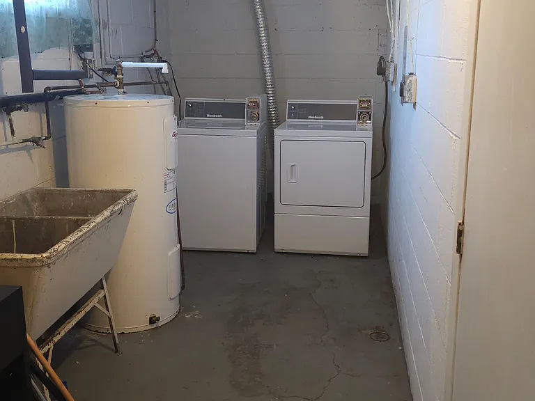 395 Peach Tree Ln #1 — Photo 13