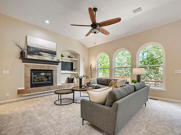 4th image of 529 Whitetail Cir
